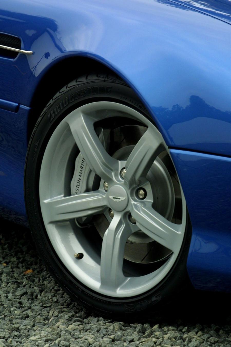 Колеса Aston Martin DB7 GT 2003 года  (UK) (фото 6 из 24)